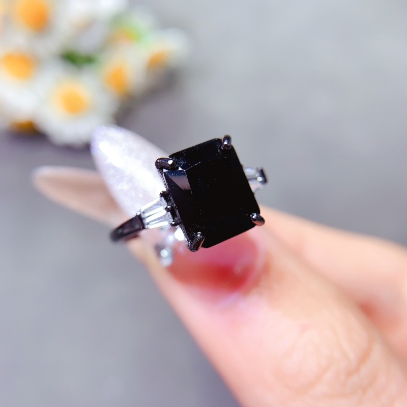 Natual Rectangle Black Spinel  - огляд і ціна Jewelry Making University