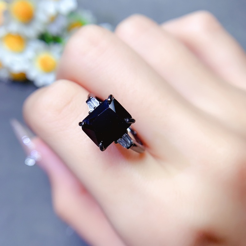 Natual Rectangle Black Spinel  - огляд і ціна Jewelry Making University